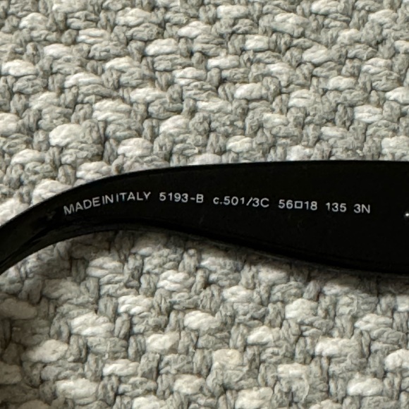 Chanel Black Collection Bouton
5193-b C.501/3c 56 Sunglasses 5"L
× 5"Wx 2"H - Picture 9 of 12